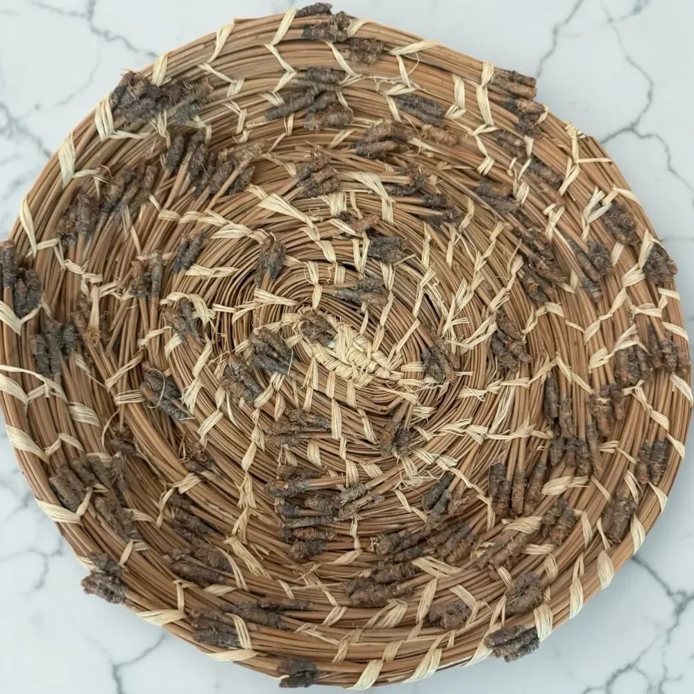 Handmade Coushatta Style Pine Needles and Raffia Flat Basket